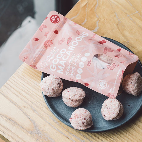 Macaroon | Strawberry & White Cacao