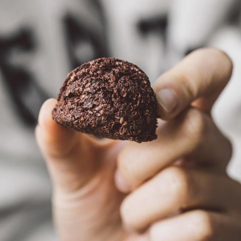 Macaroon | Chocolate & Coconut