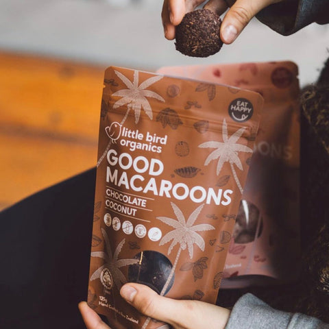 Macaroon | Chocolate & Coconut